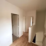 Maison 2 *