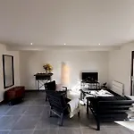 Maison 2 *