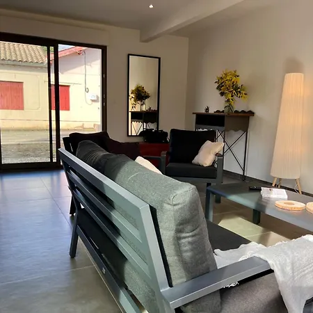 Maison 2 *